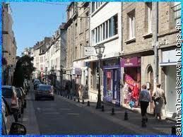 Une partie de la rue commerçante!